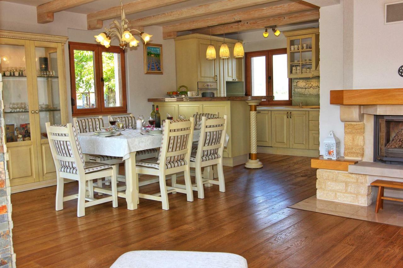 Villa Leko Dream House Cetina エクステリア 写真